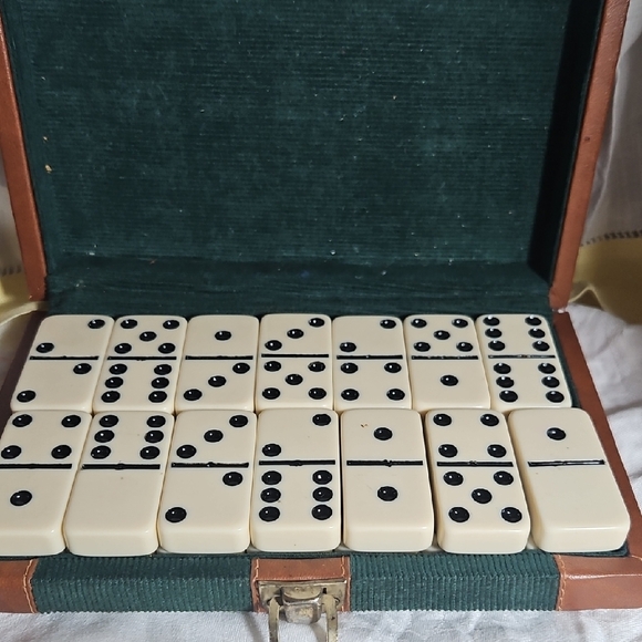 Classic Domino Set with Cream Tiles in Brown and Green Case - Picture 2 of 7
